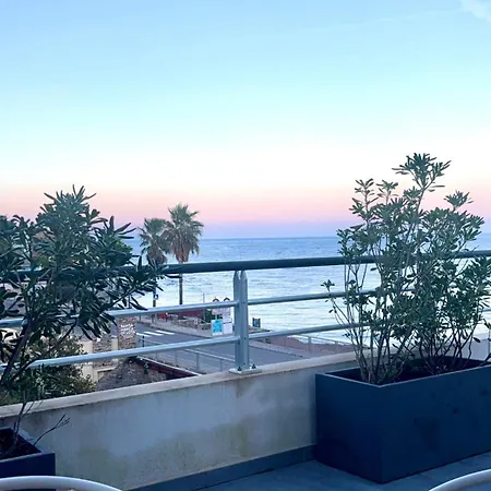 De Standing Miomo * Santa-Maria-di-Lota