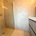 De Standing Miomo Apartmán